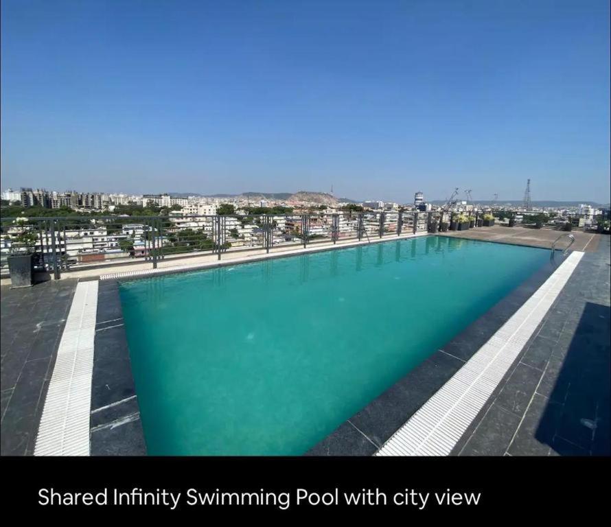 Sheesh Mahal - Family Studio Apt W Pool Jaipur Exteriör bild